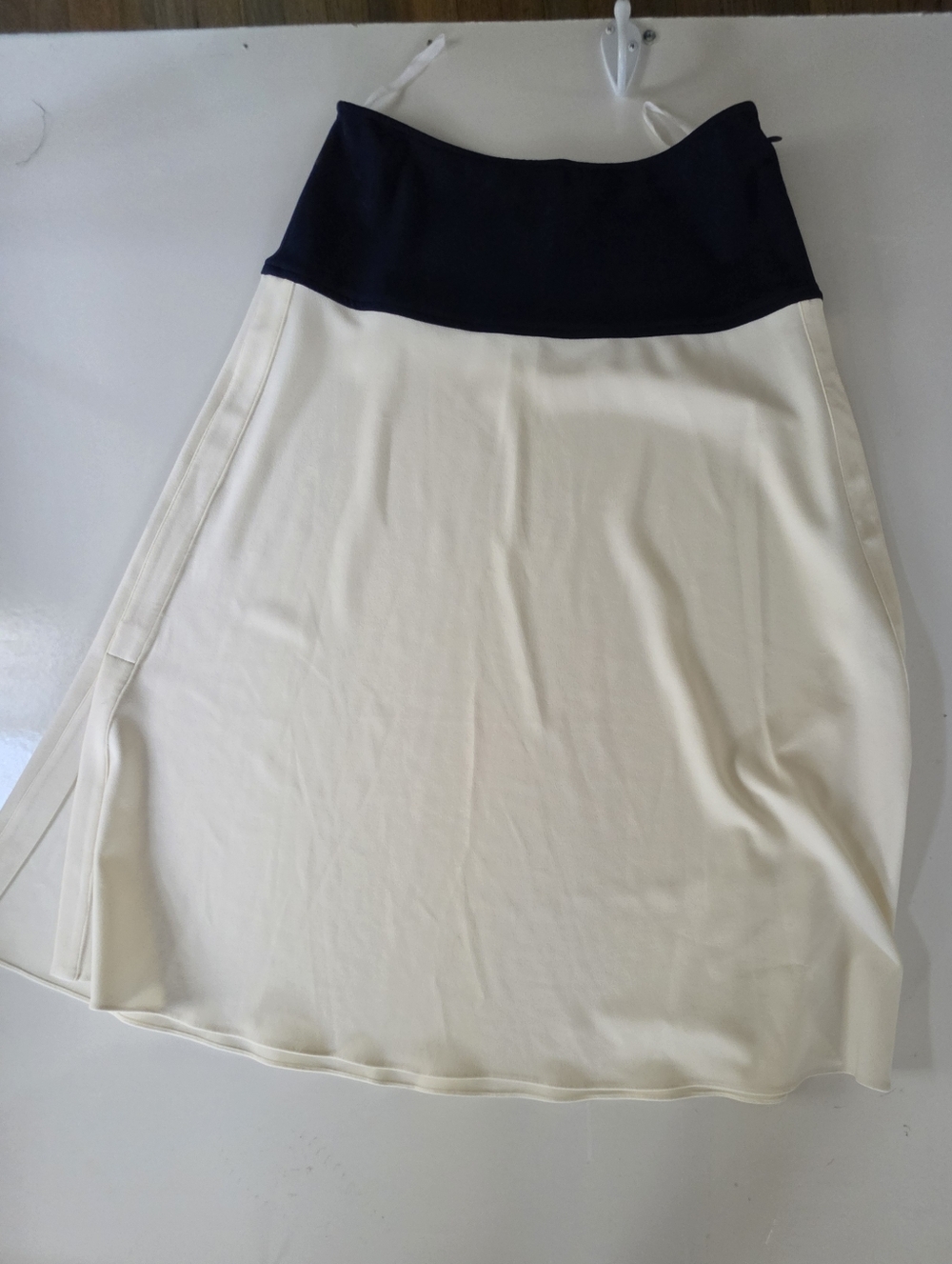 Tory Burch Cream Color Block Navy Skirt Double Slits Size M